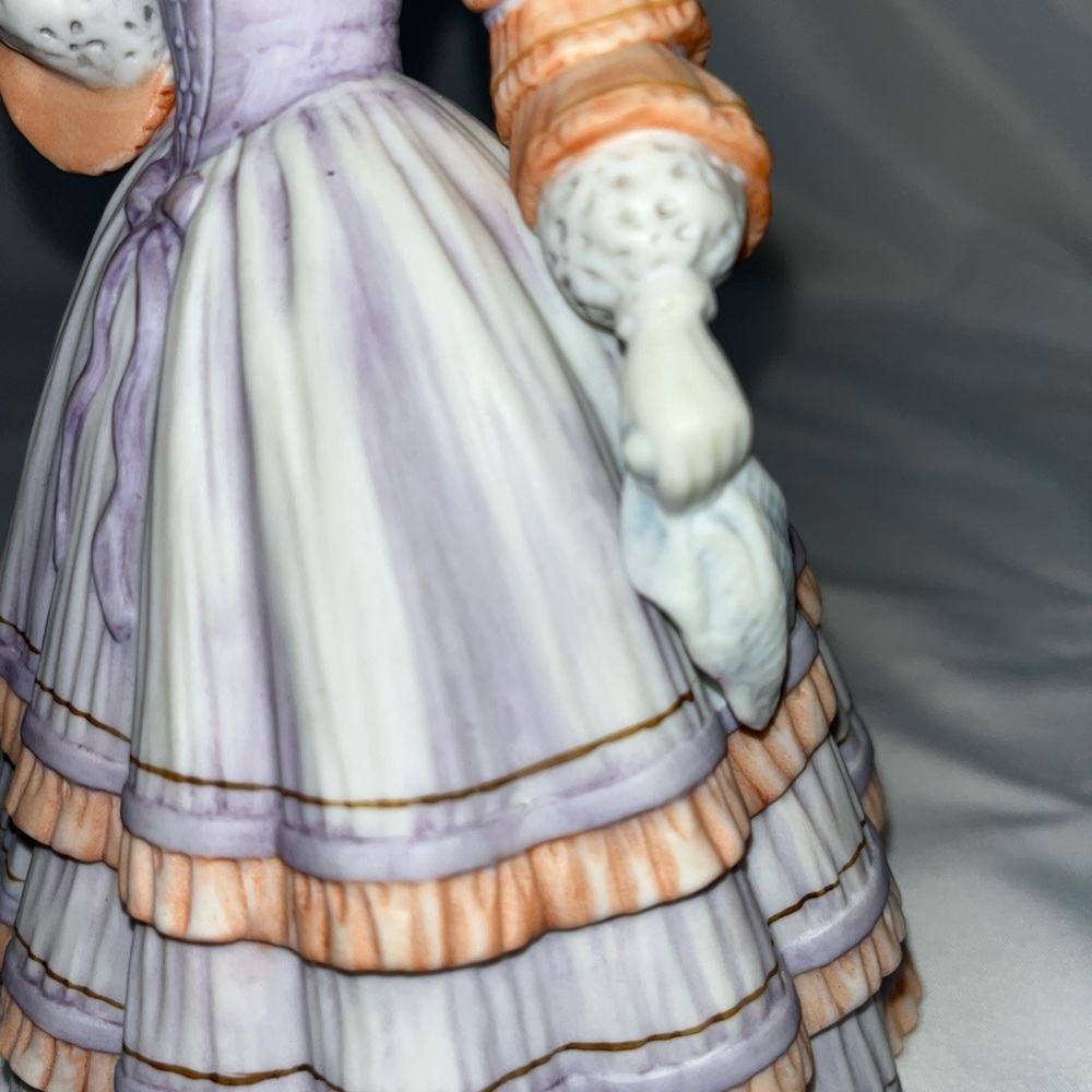 LENOX "Springtime Promenade" 9" Fine Porcelain Figurine Woman with Parasol - Picture 8 of 14